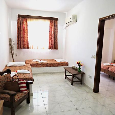 Maritime Hotel Apartments Petaloudes Bagian luar foto
