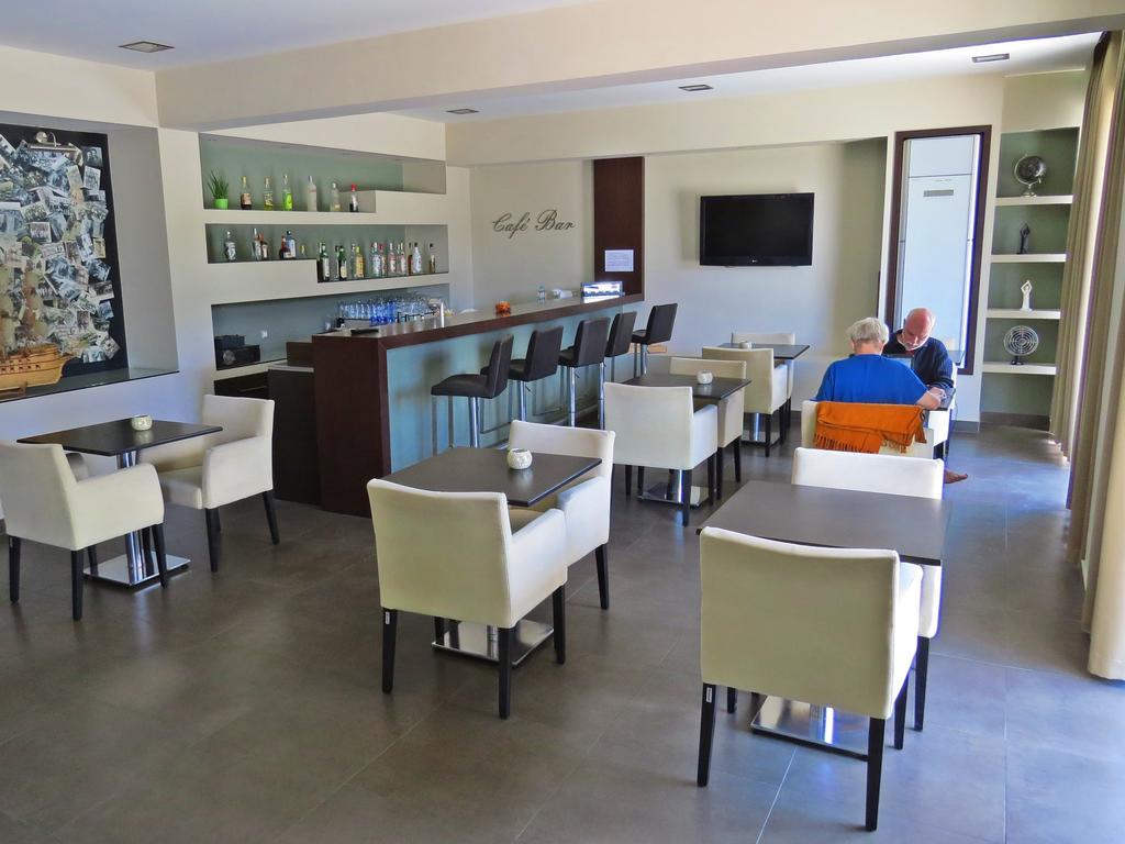 Maritime Hotel Apartments Petaloudes Bagian luar foto