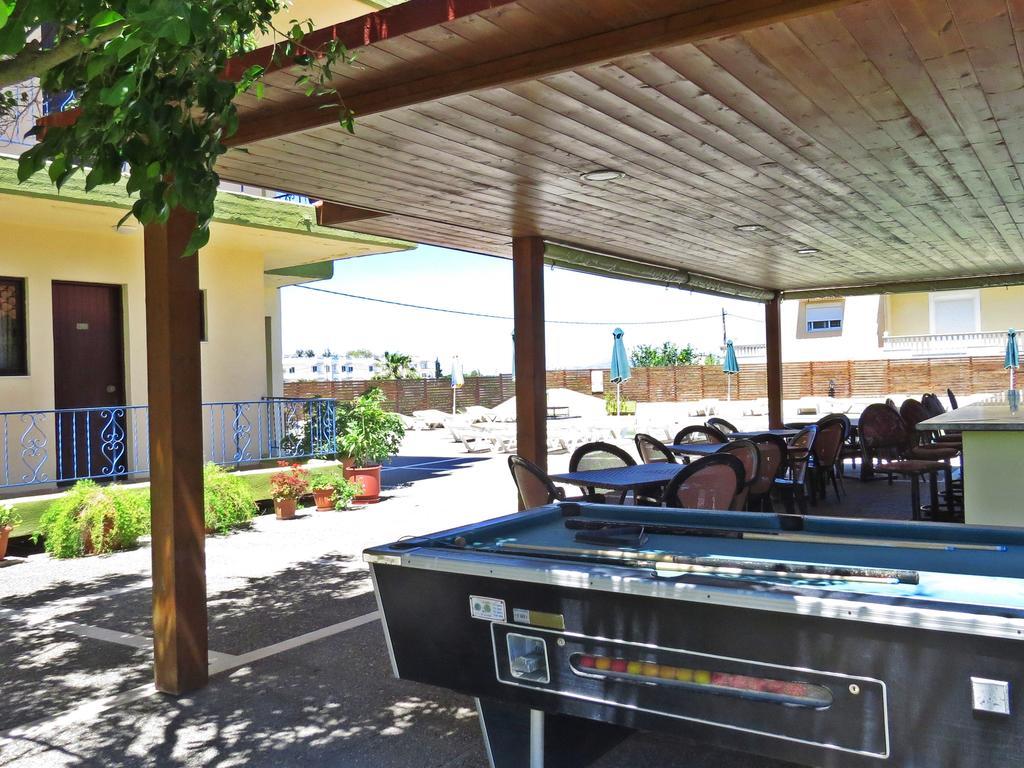 Maritime Hotel Apartments Petaloudes Bagian luar foto