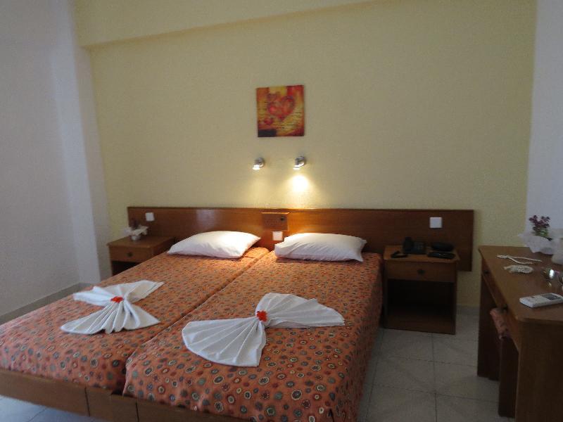 Maritime Hotel Apartments Petaloudes Bagian luar foto