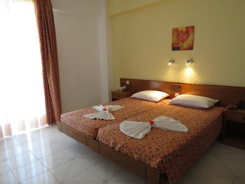 Maritime Hotel Apartments Petaloudes Bagian luar foto