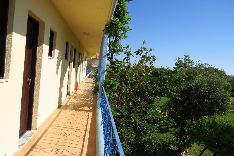 Maritime Hotel Apartments Petaloudes Bagian luar foto