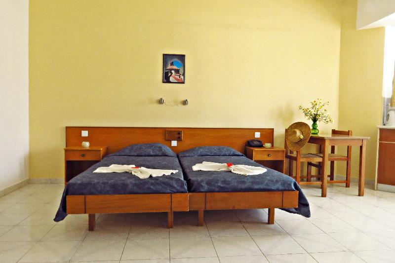 Maritime Hotel Apartments Petaloudes Bagian luar foto