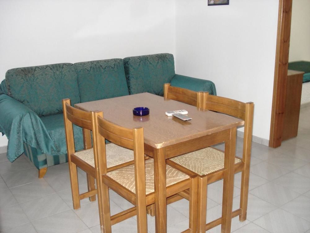 Maritime Hotel Apartments Petaloudes Bagian luar foto