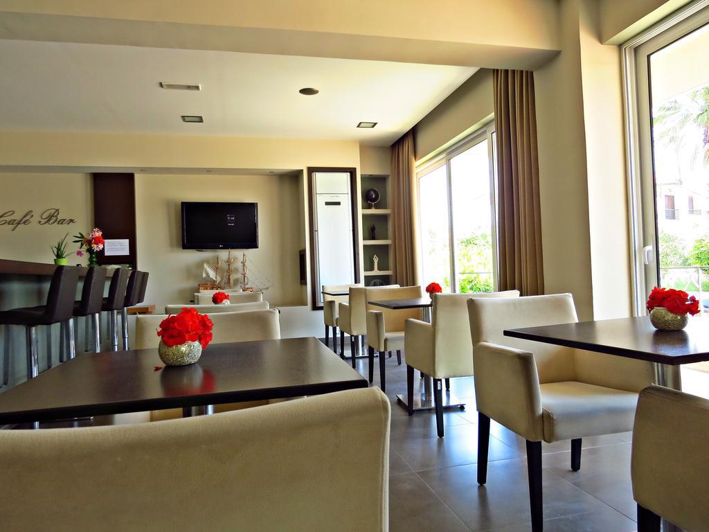 Maritime Hotel Apartments Petaloudes Bagian luar foto