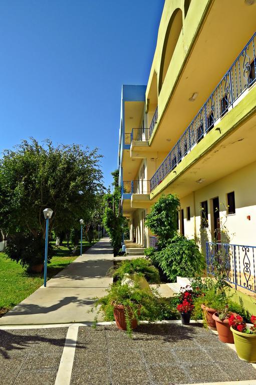Maritime Hotel Apartments Petaloudes Bagian luar foto