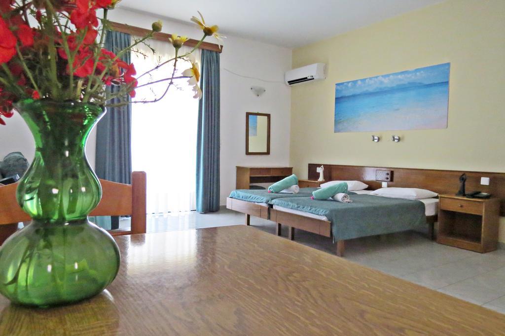 Maritime Hotel Apartments Petaloudes Bagian luar foto